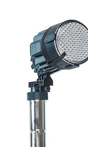 Torre de iluminação com gerador Torre de iluminação com gerador